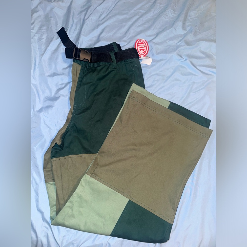 Petals Patchwork green pants